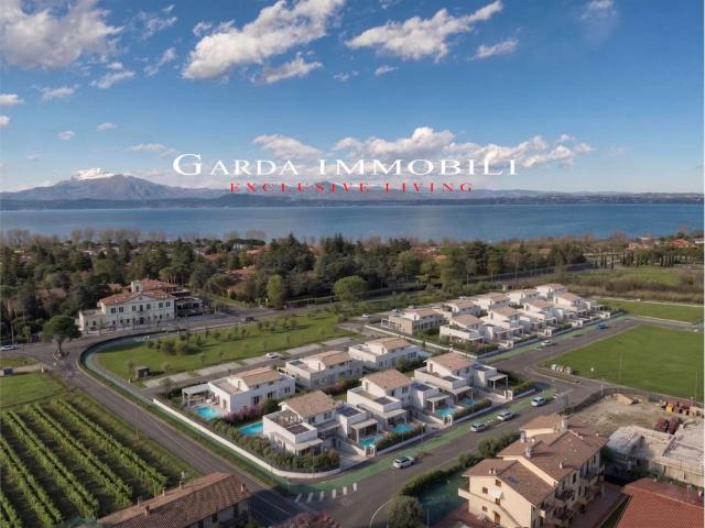 Villa singola in vendita a Peschiera del Garda via Miralago