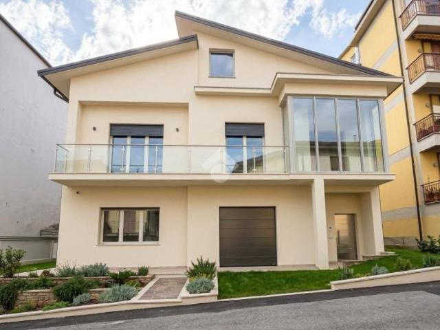 Villa singola in vendita a Pistoia via chiappelli, 9, Stadio