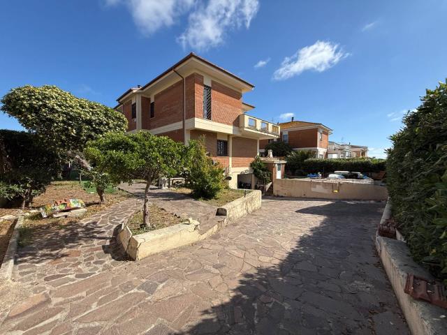 Villa singola in vendita a Pomezia, Torvaianica