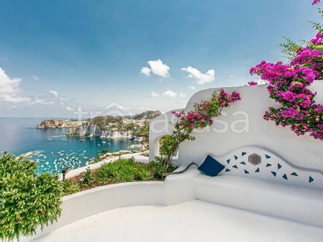 Villa singola in vendita a Ponza via Campo Inglese