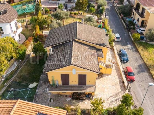 Villa singola in vendita a Poggio Moiano via Enrico Fermi