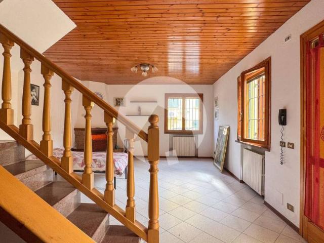 Villa singola in vendita a Quattro Castella, Roncolo