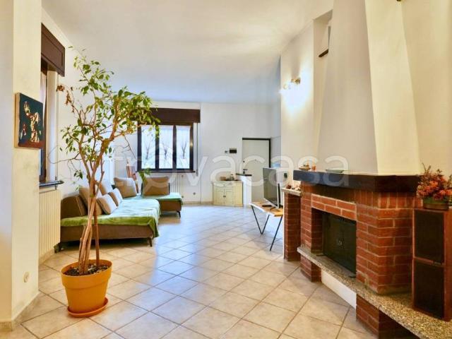 Villa singola in vendita a Rozzano via Valleambrosia