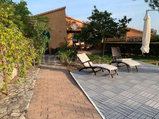 Villa singola in vendita a Santa Caterina dello Ionio