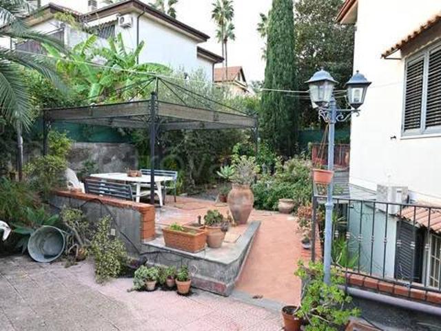 Villa singola in vendita a Sant'Agata li Battiati via Balatelle, 2
