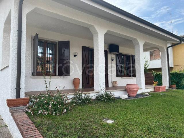 Villa singola in vendita a San Colombano al Lambro via Alcide De Gasperi, 6