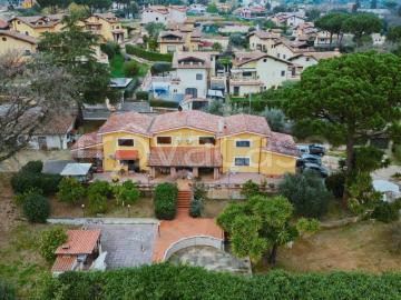 Villa singola in vendita a Sacrofano via delle Ginestre, 13, Monte Caminetto