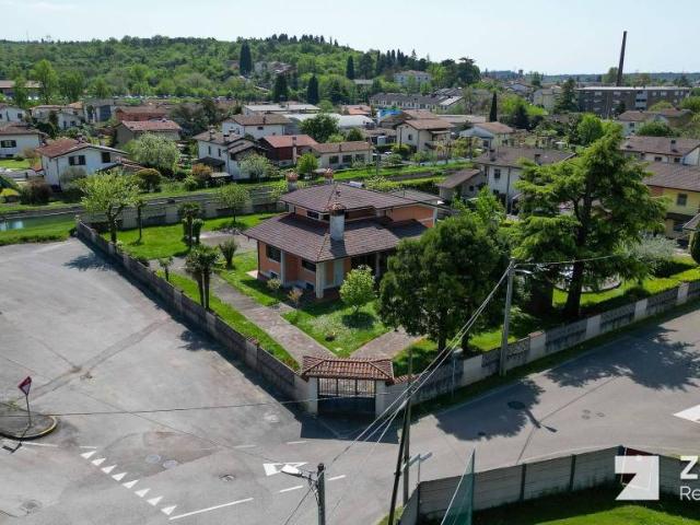Villa singola in vendita a Sagrado via Giacomo Puccini, 1