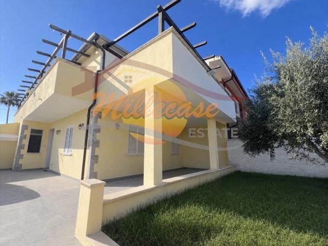 Villa singola in vendita a Siracusa via Elorina