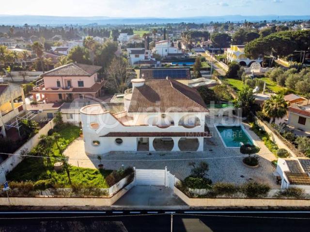 Villa singola in vendita a Siracusa, Arenella