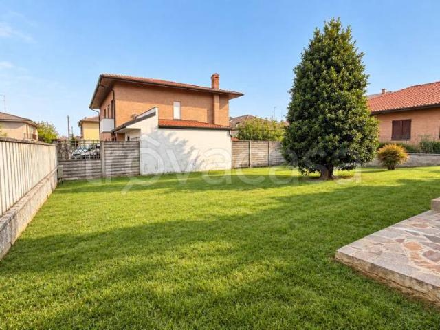 Villa singola in vendita a Solaro via Luigi Galvani, 92/a