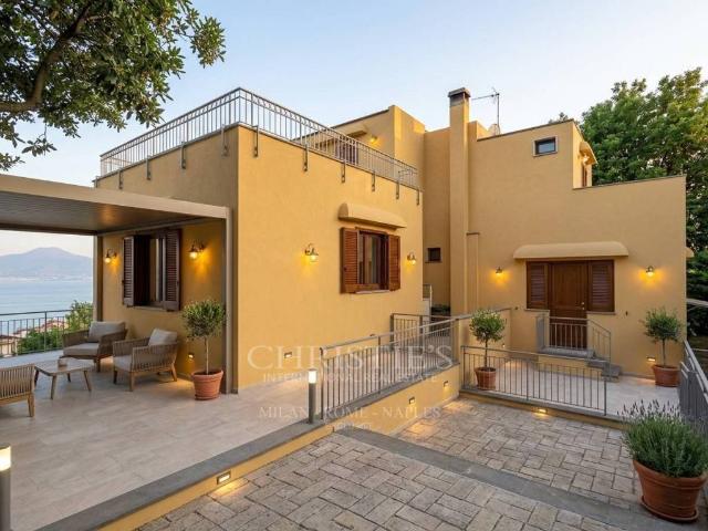 Villa singola in vendita a Sorrento via Le Tore
