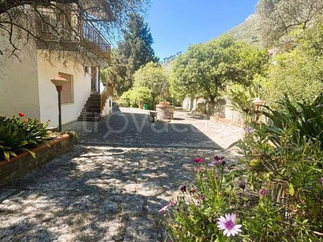 Villa singola in vendita a Spigno Saturnia via Rapella