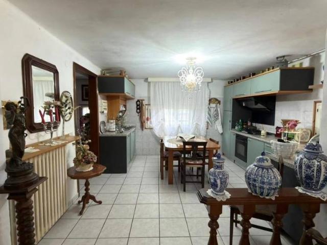 Villa singola in vendita a Suzzara via europa, 16