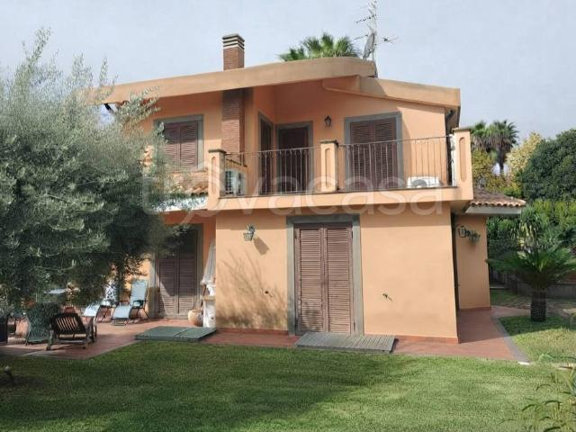 Villa singola in vendita ad Aci Bonaccorsi via Muri Bianchi, 2a