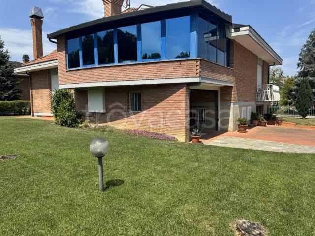 Villa singola in vendita ad Alba strada Castelgherlone 30