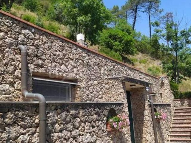 Villa singola in vendita ad Albisola Superiore via Stella
