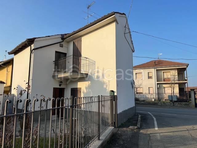 Villa singola in vendita ad Alessandria via Centro, 1, Mandrogne