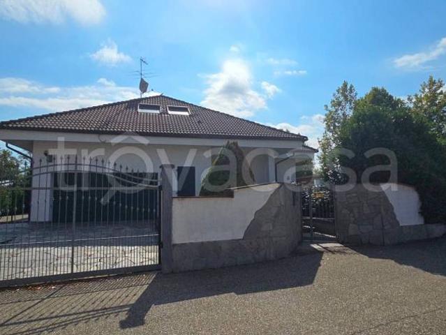 Villa singola in vendita ad Alluvioni Piovera