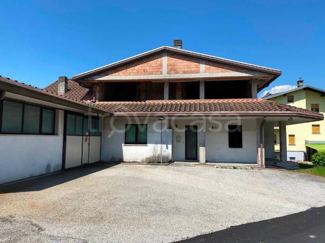 Villa singola in vendita ad Alpago via Dante Alighieri