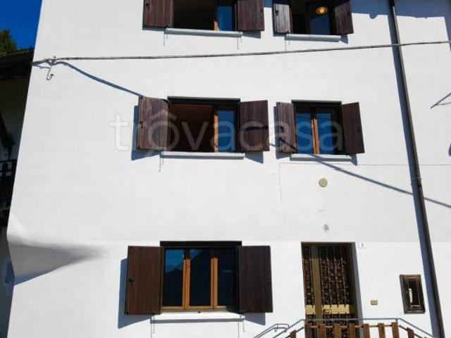 Villa singola in vendita ad Arta Terme strada Rivalpo