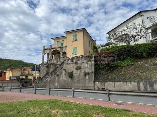 Villa singola in vendita ad Arcola via Provinciale, 50, Romito Magra