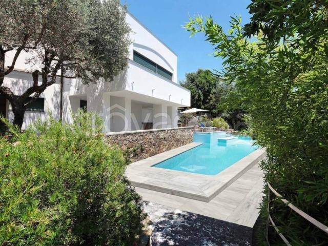 Villa singola in vendita ad Arenzano via della Rotonda, 22