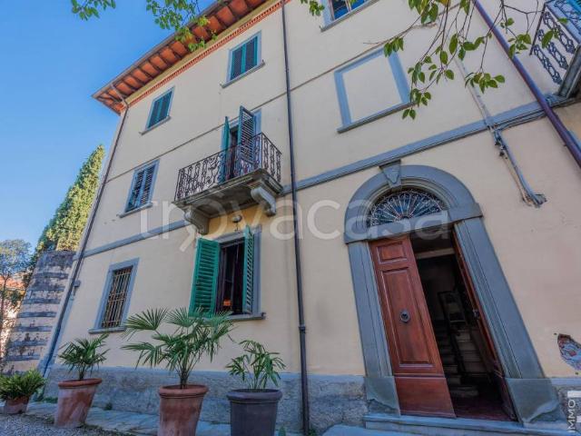 Villa singola in vendita ad Arezzo via Casentinese, Ceciliano