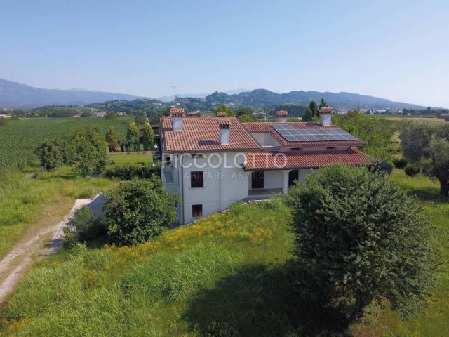 Villa singola in vendita ad Asolo via Ca' Falier