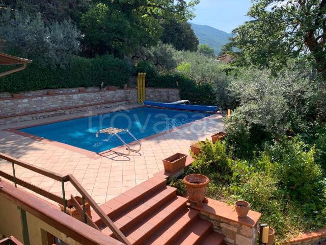 Villa singola in vendita ad Assisi