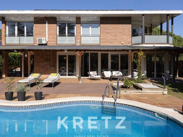 Villa situada en una zona discreta y privada – Sant Quirze del Vallès, Barcelona