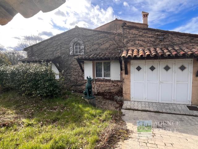 Villa ST Vallier de Thiey 4 Chambres, Terrain 1166 m2 avec Piscine