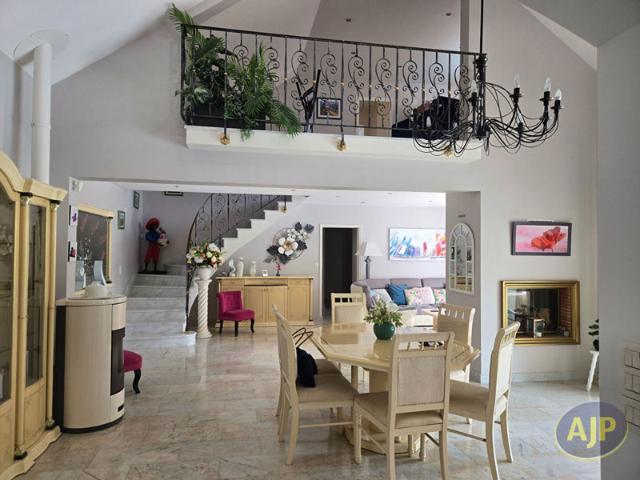 VILLA ST MARC SUR MER