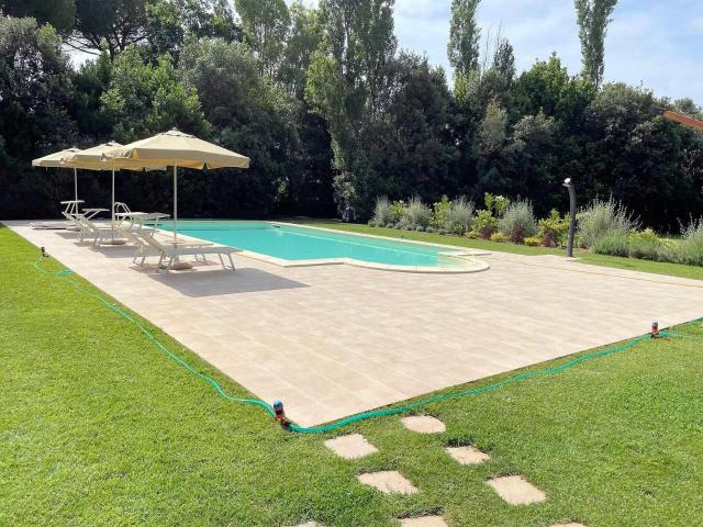 Villa storica di grandi dimensioni con parco e piscina in ve. 610m² Pontedera