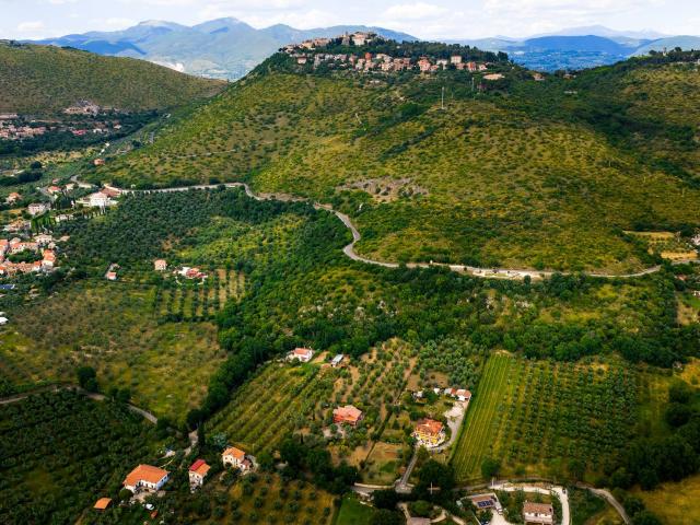 Villa storica in vendita a Fara in Sabina, Coltodino