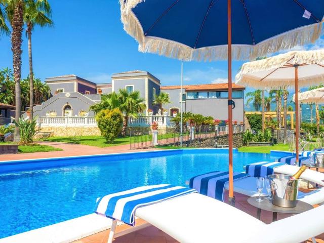 Villa storica in vendita a Santa Venerina