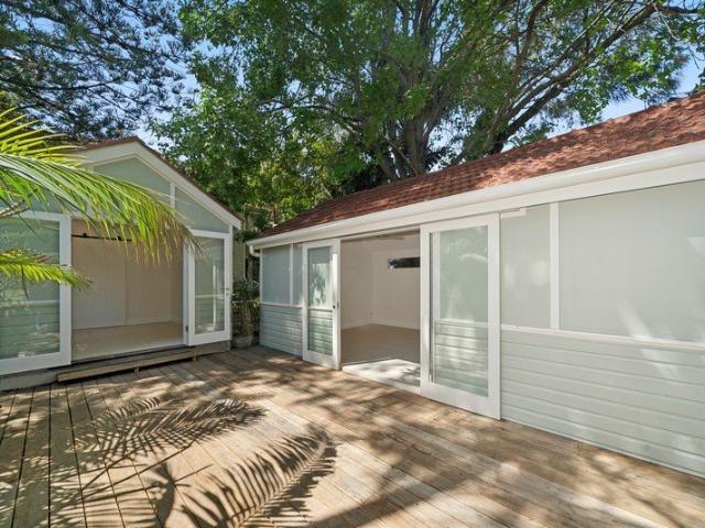 Villa Style Living in Newport with Electricity & Water Usage Included
