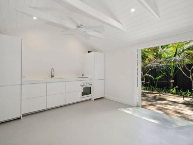 Villa Style Living in Newport with Electricity & Water Usage Included