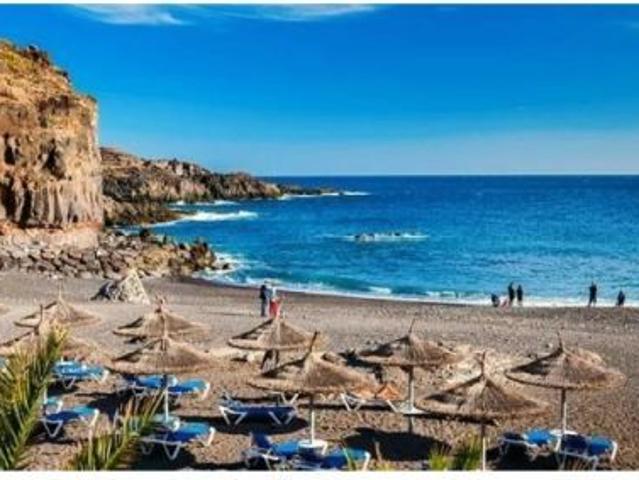 Villa Sueño Azul, Callao Salvaje