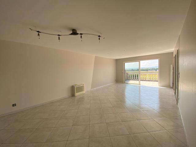 Villa sur sous sol avec vue Pyrénées, Montagne Noire 171m² Saint Martin Lalande