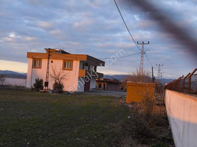 Villamız Türkoğlu Narlı Arasında 5.491 M2 Tarla İçerisindedir