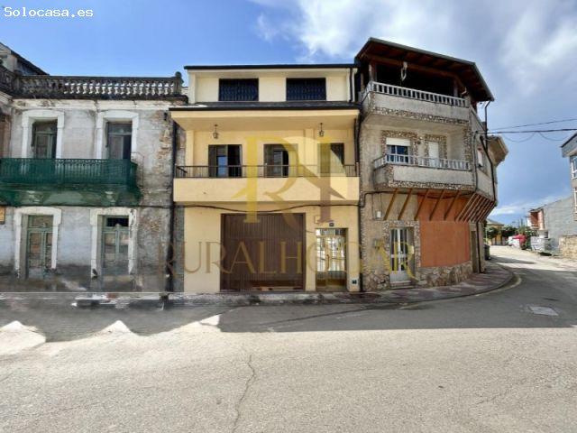 VILLAMARTIN DE VALDEORRAS: CASA AMPLIA CON GARAJE PARA ENTRAR A VIVIR !