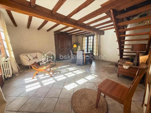 Villabé – Élégante maison de caractère au cœur du village