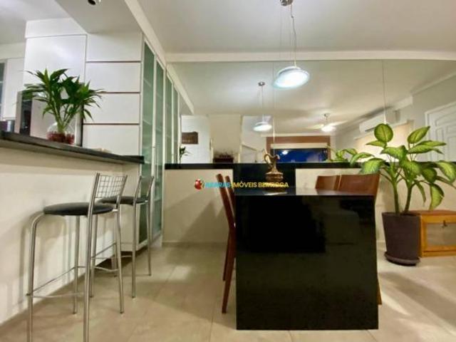Village com 2 dormitórios à venda, 79 m² por R$ 690.000,00 Centro Bertioga/SP