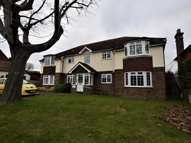 Village Close, Little Common TN39, 2 bed flat to rent, £1,000 pcm | PrimeLocation