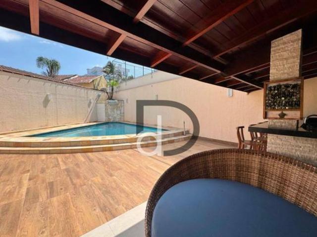 Village com piscina e 4 dormitórios à venda, 95 m² por R$ 1.200.000