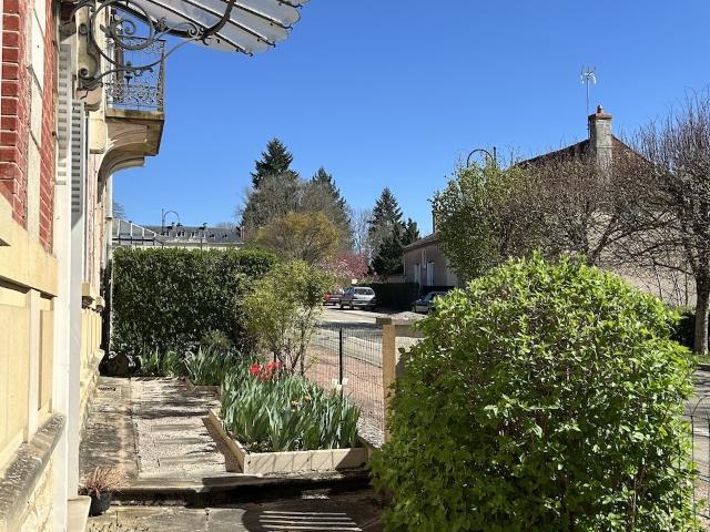 Village de Bourgogne – maison de vacances idéale 178m² Avallon