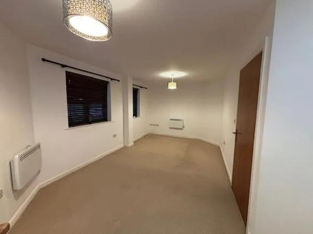 Village Drive, Abertawe, SA4