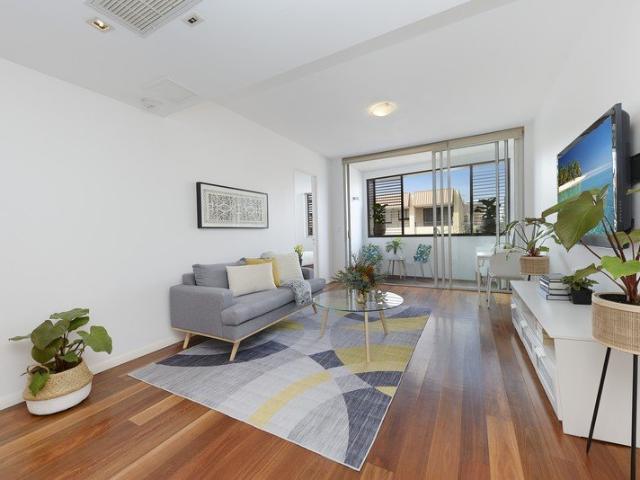 Village Lifestyle Ideal Entry Opportunity!