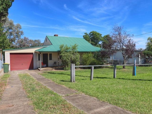 Village Living close to Wyangala Dam
